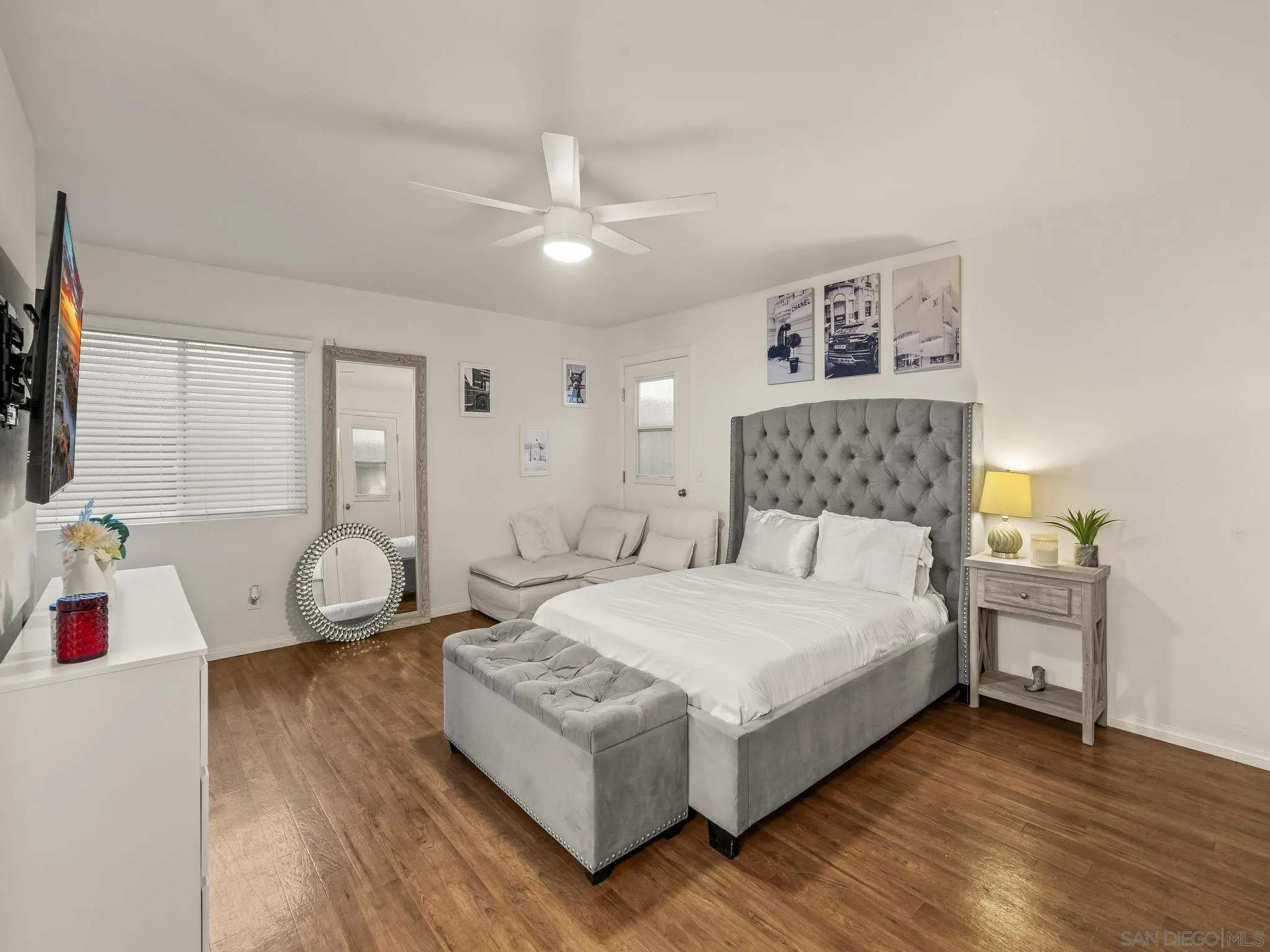 406-408 & 408b E Ave