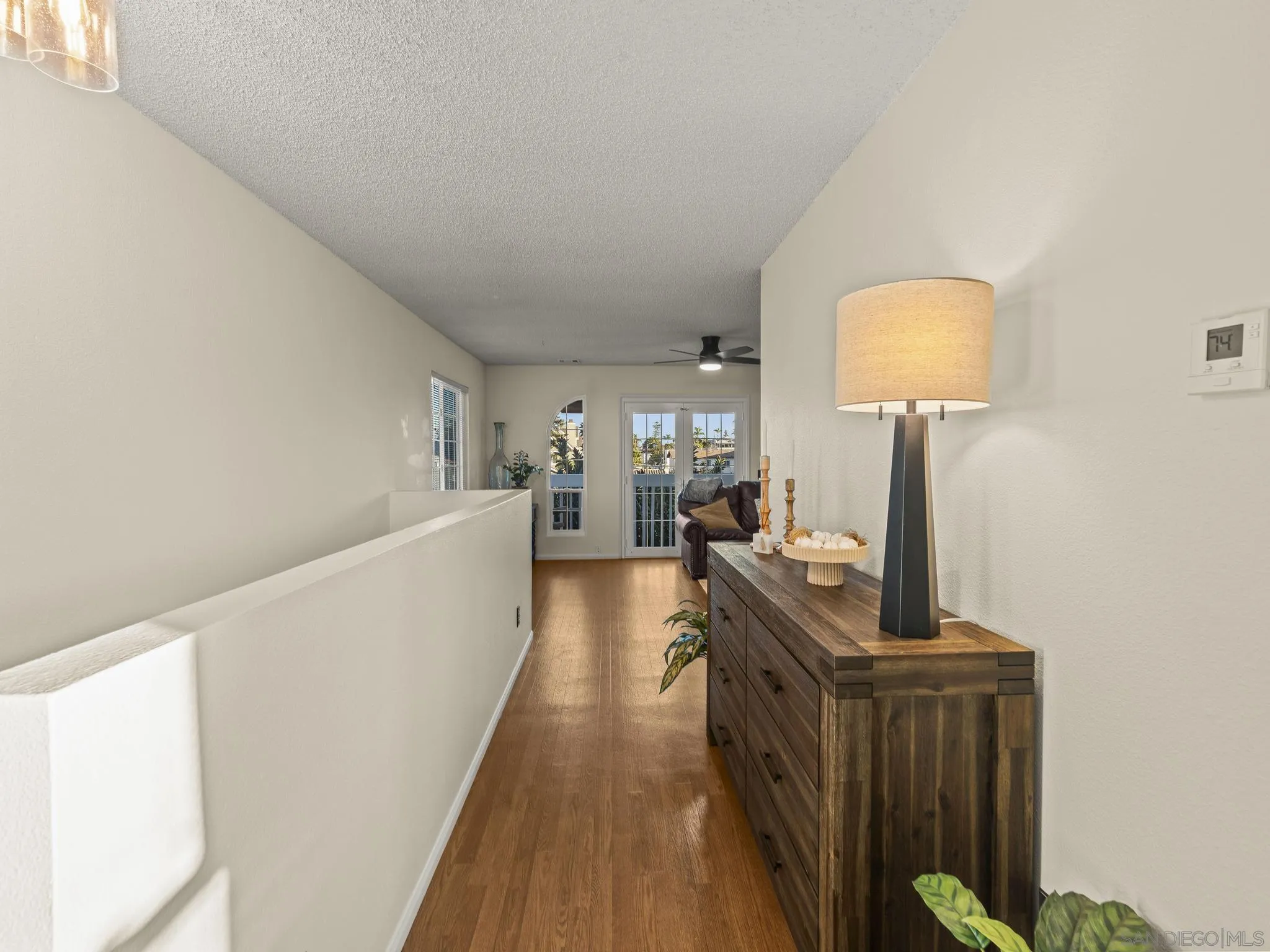 406-408 & 408b E Ave