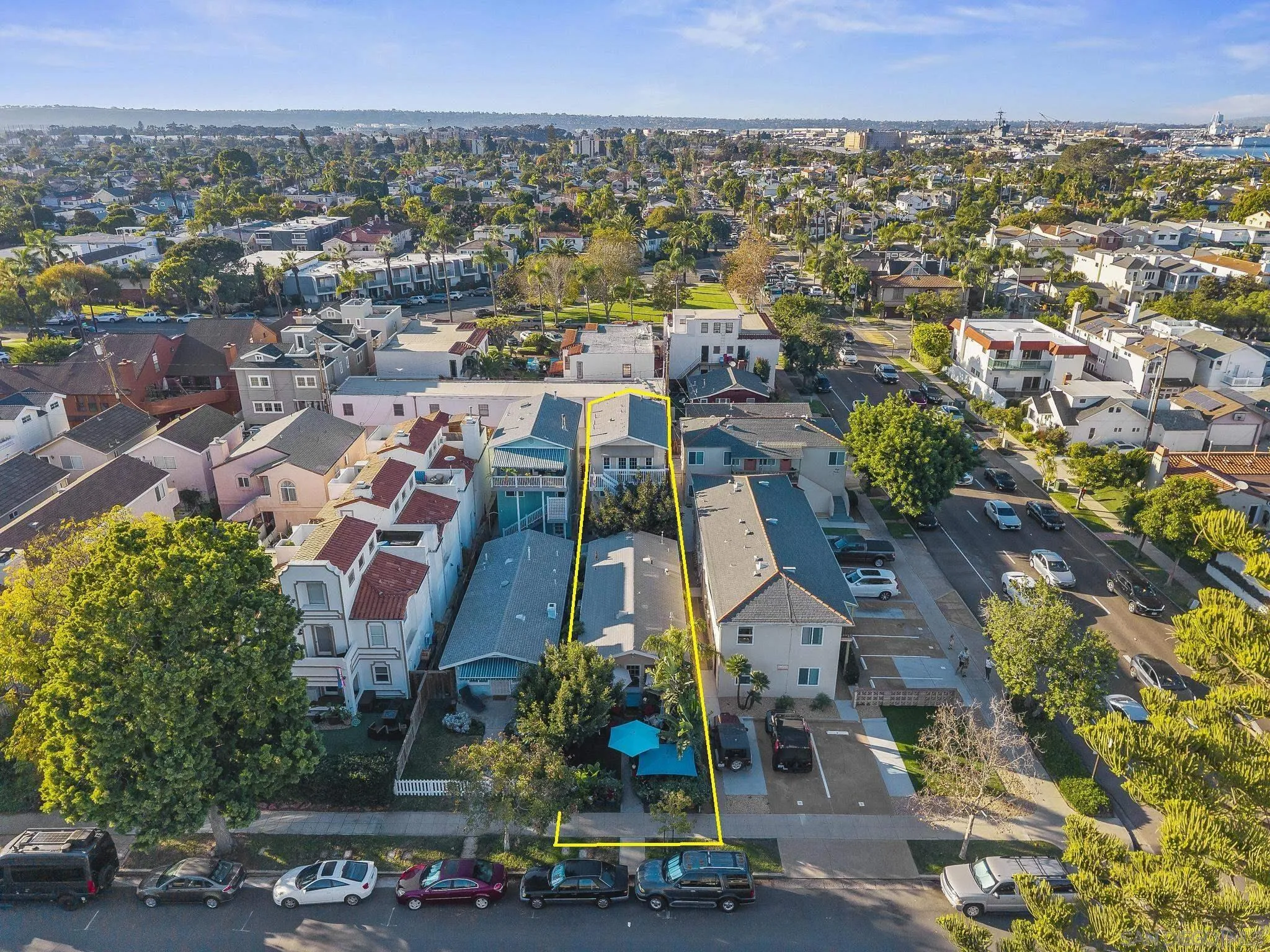 406-408 & 408b E Ave