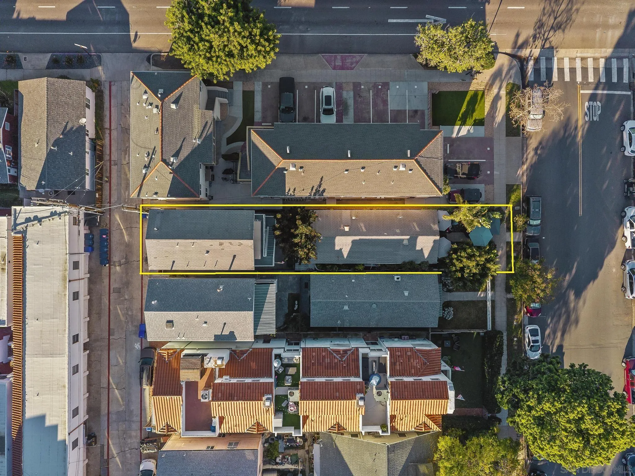 406-408 & 408b E Ave