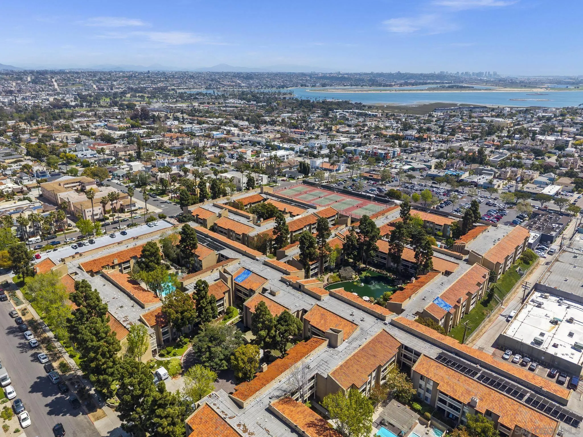 4600 Lamont St Unit #4-103