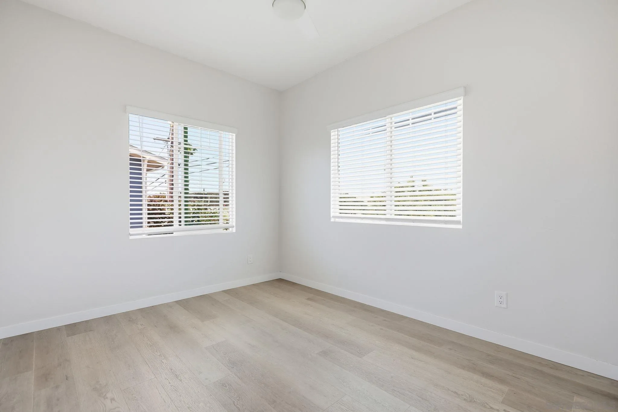 1341 Holly Ave