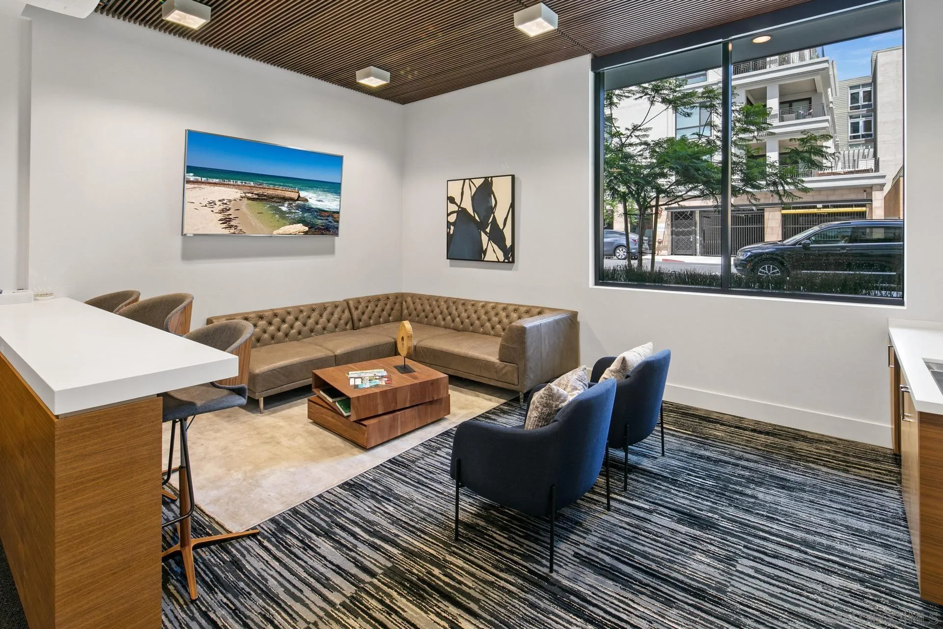 2604 5th Ave Unit 406