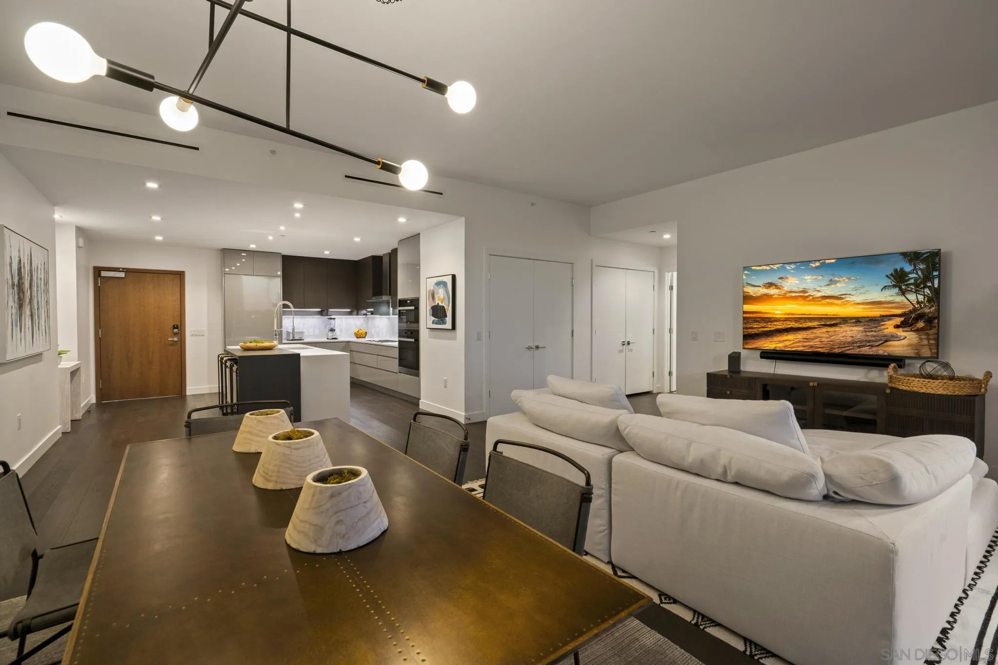 2604 5th Ave Unit 406