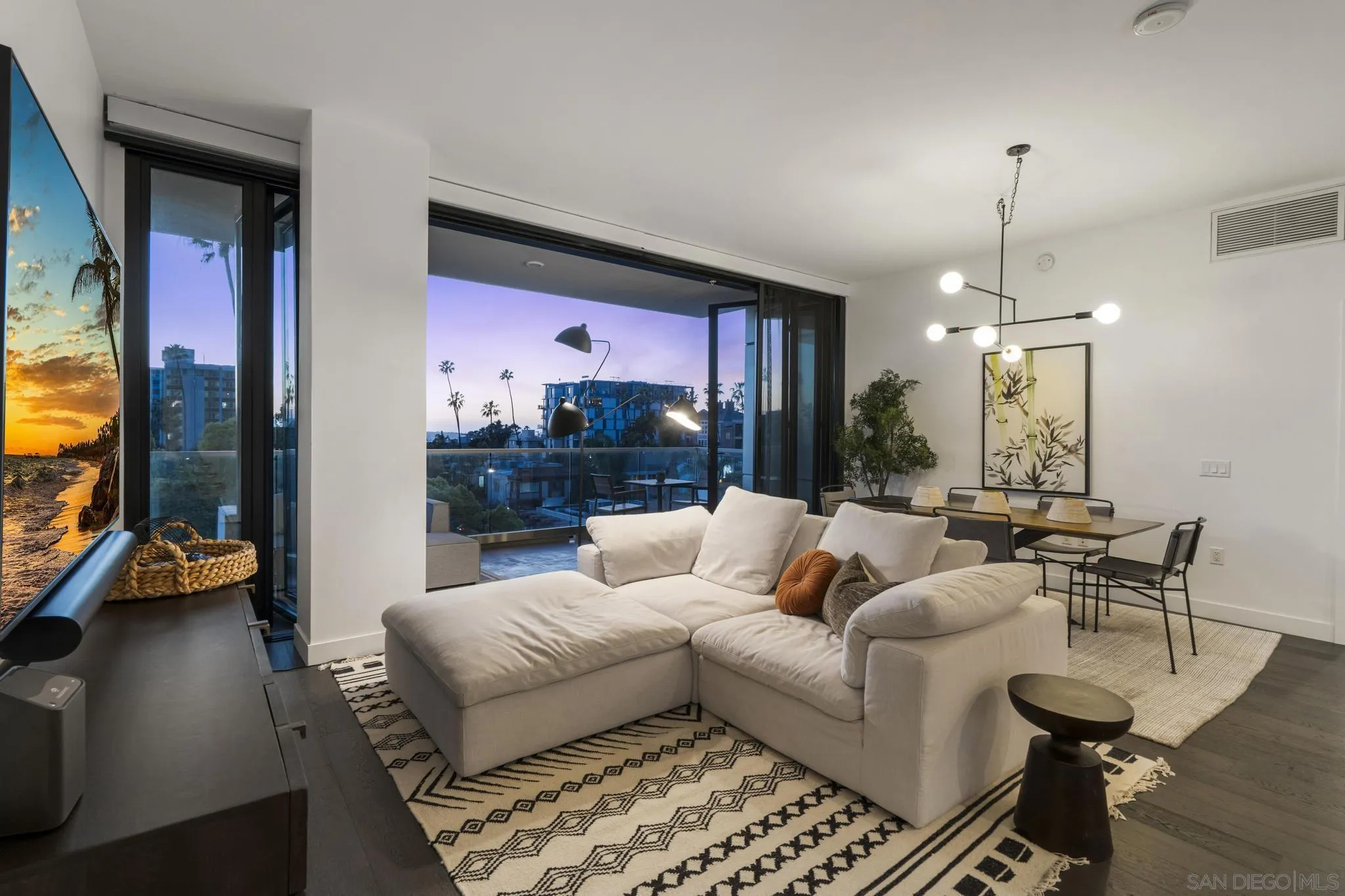 2604 5th Ave Unit 406