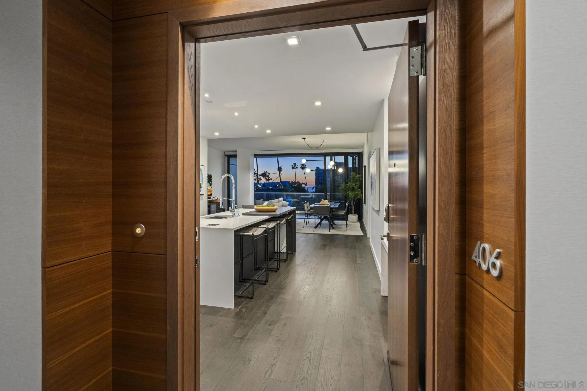 2604 5th Ave Unit 406