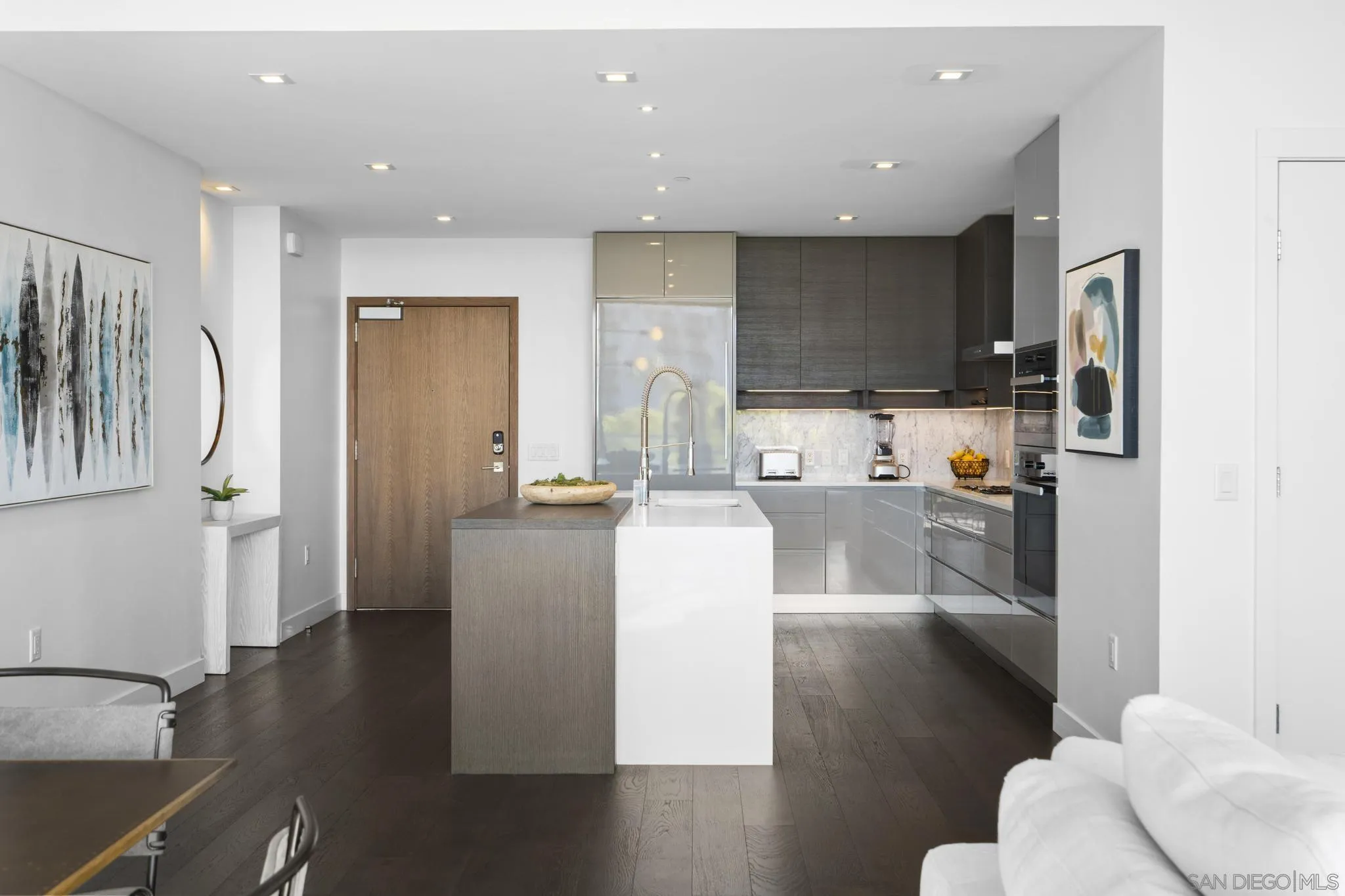 2604 5th Ave Unit 406