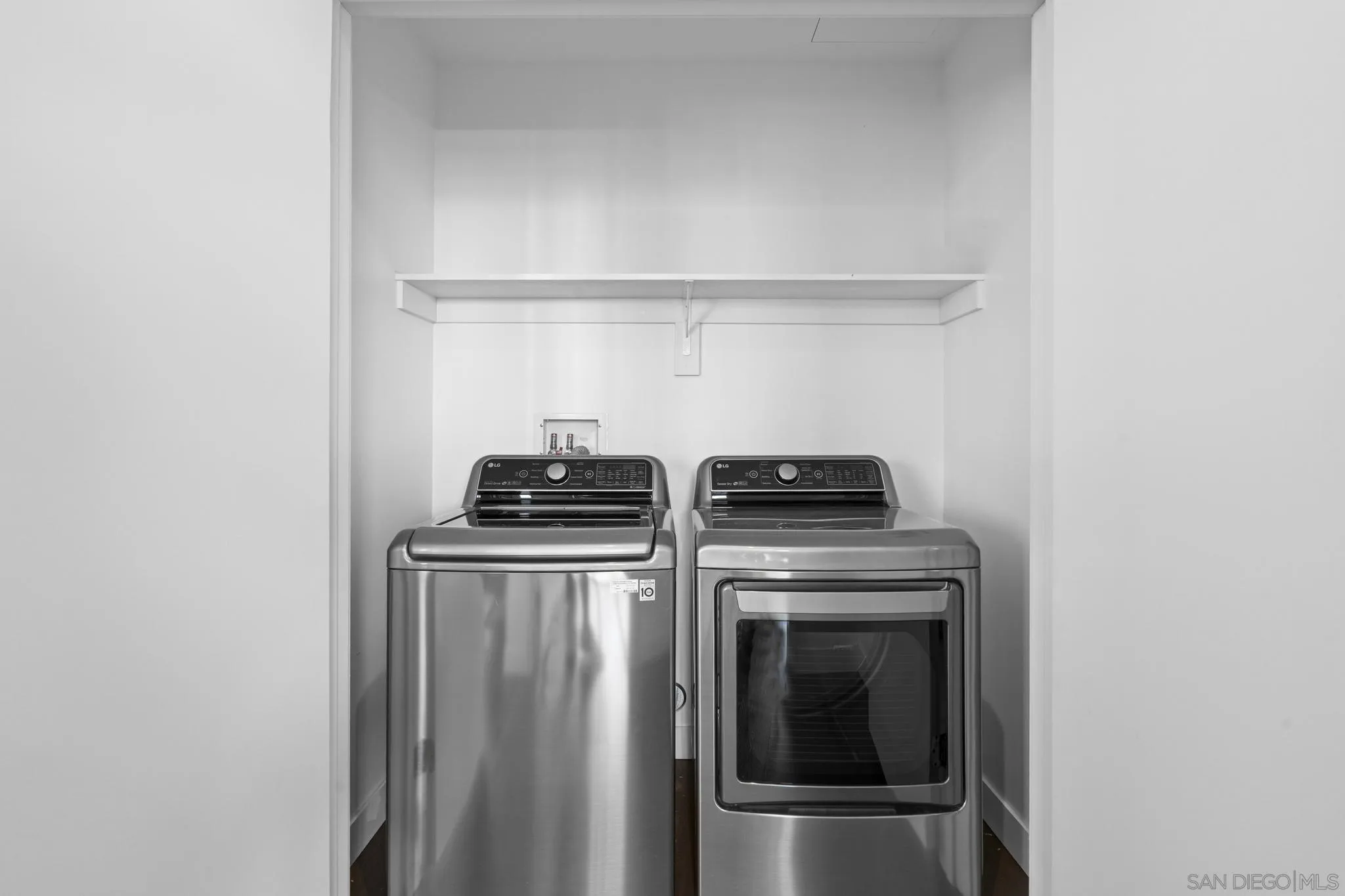 2604 5th Ave Unit 406