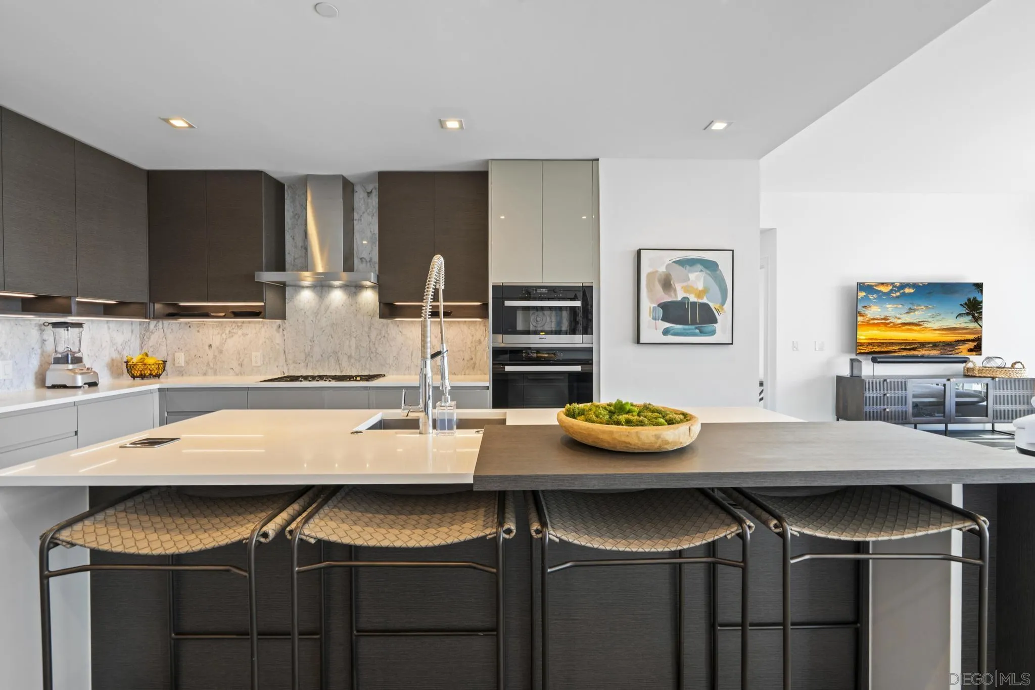 2604 5th Ave Unit 406