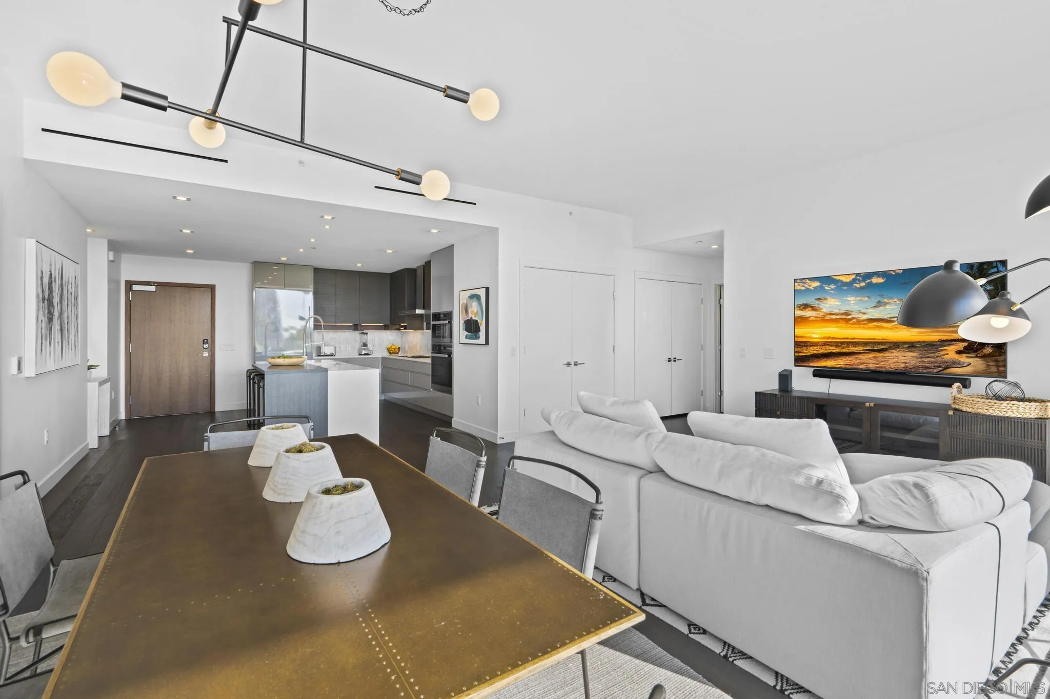 2604 5th Ave Unit 406