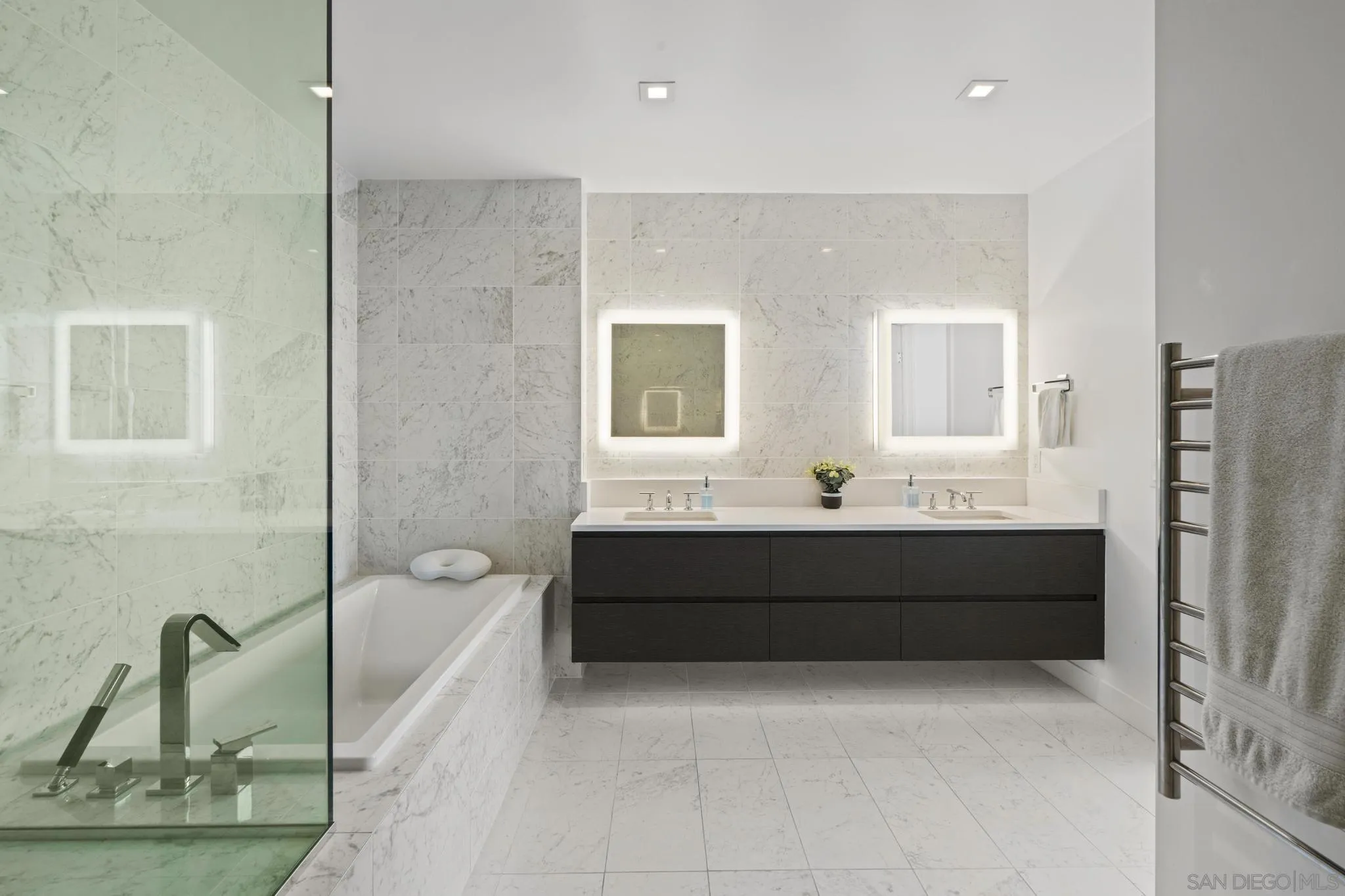 2604 5th Ave Unit 406