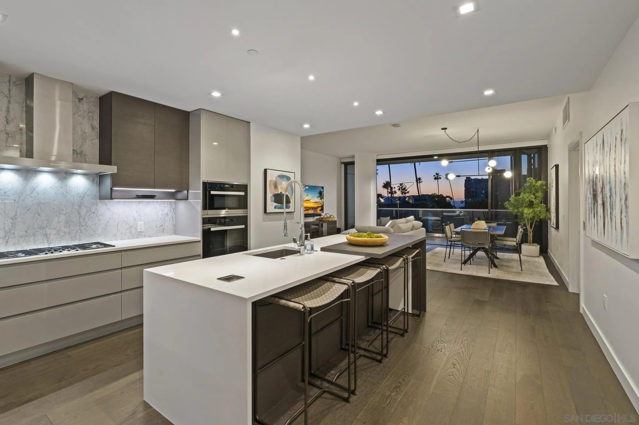 2604 5th Ave Unit 406