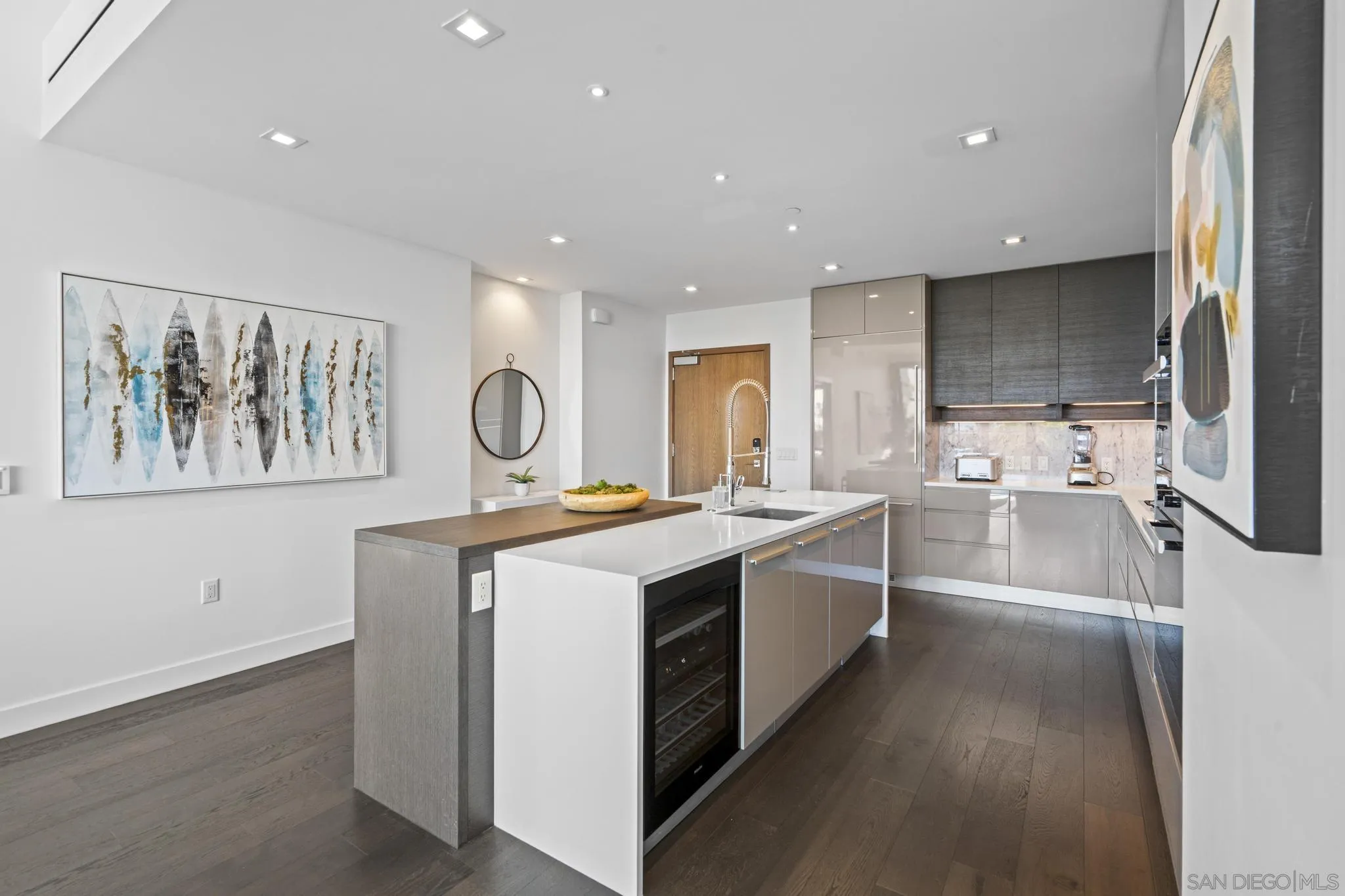 2604 5th Ave Unit 406