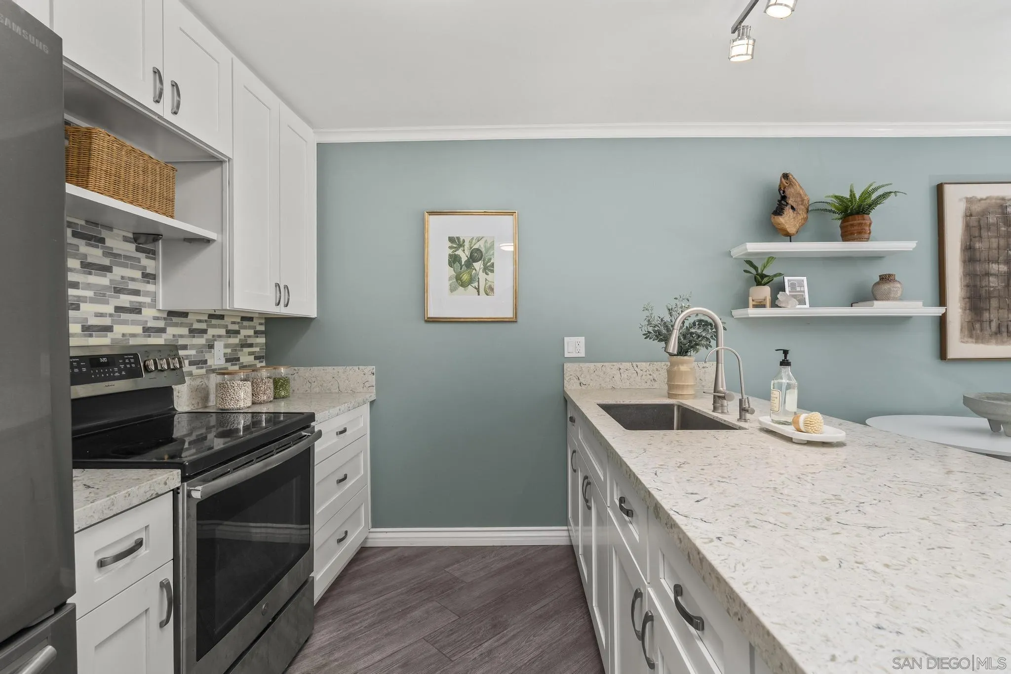 5710 Baltimore Dr Unit #427