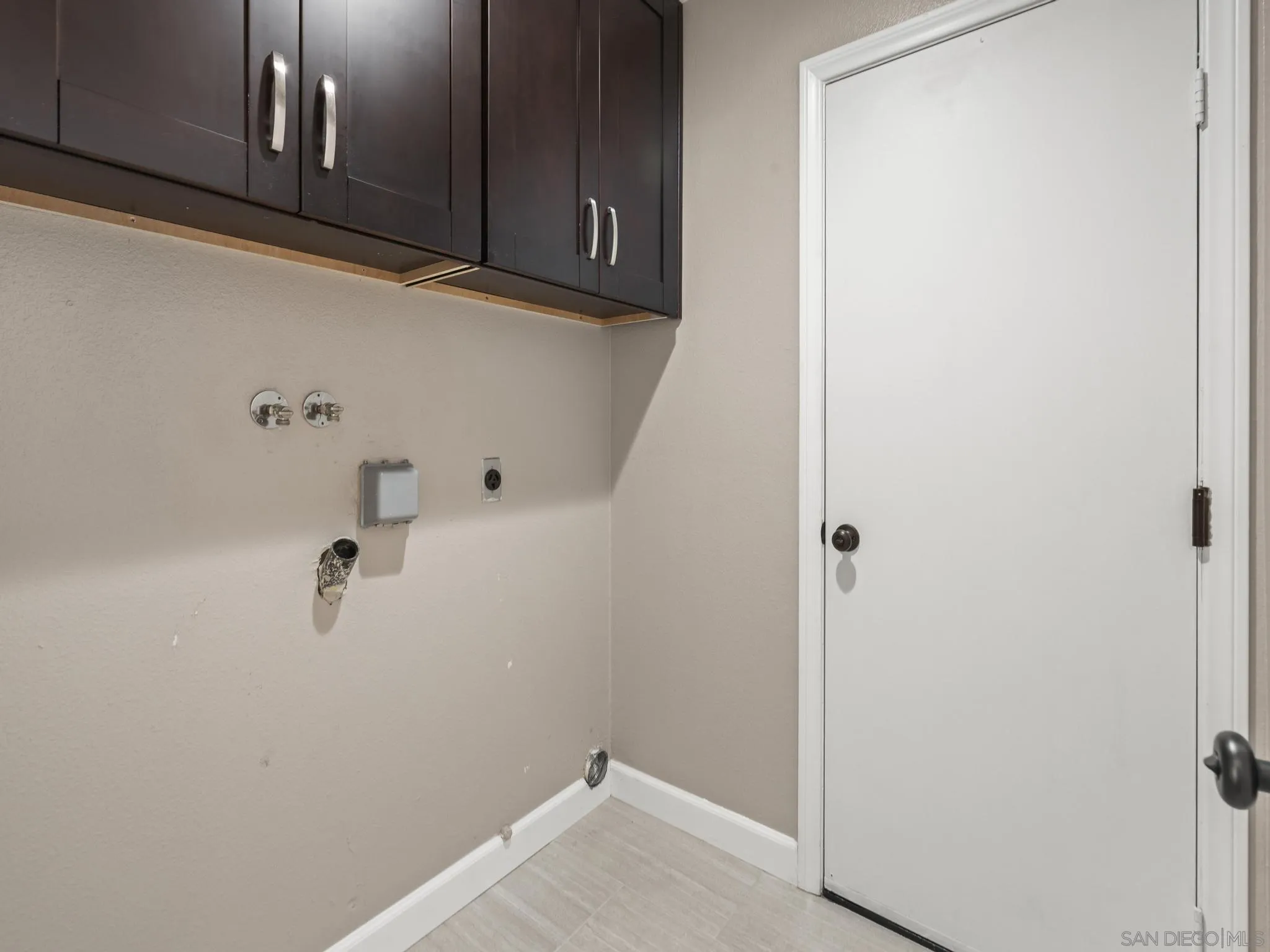 1536 Apache Dr. Unit #f