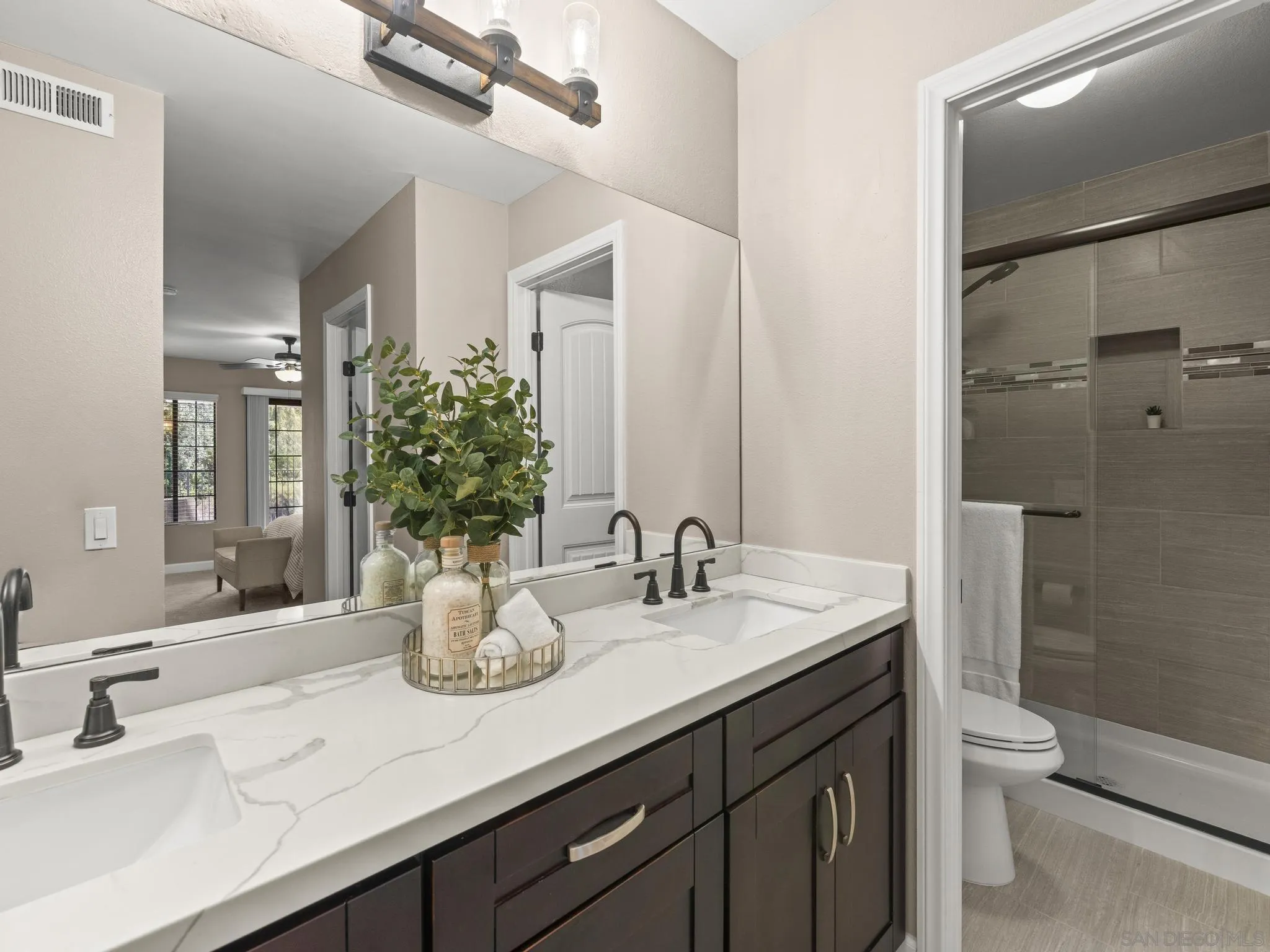 1536 Apache Dr. Unit #f