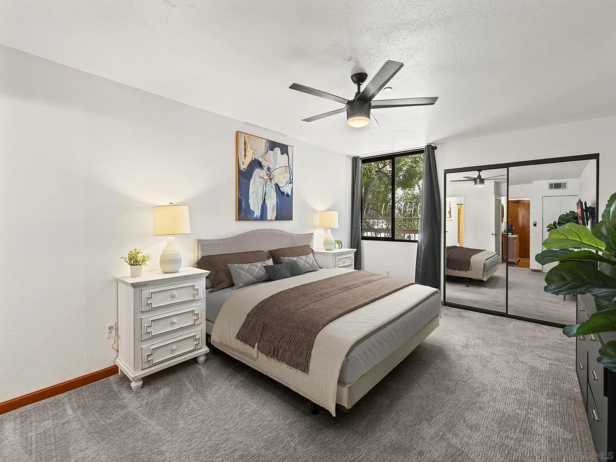 850 State Unit 117