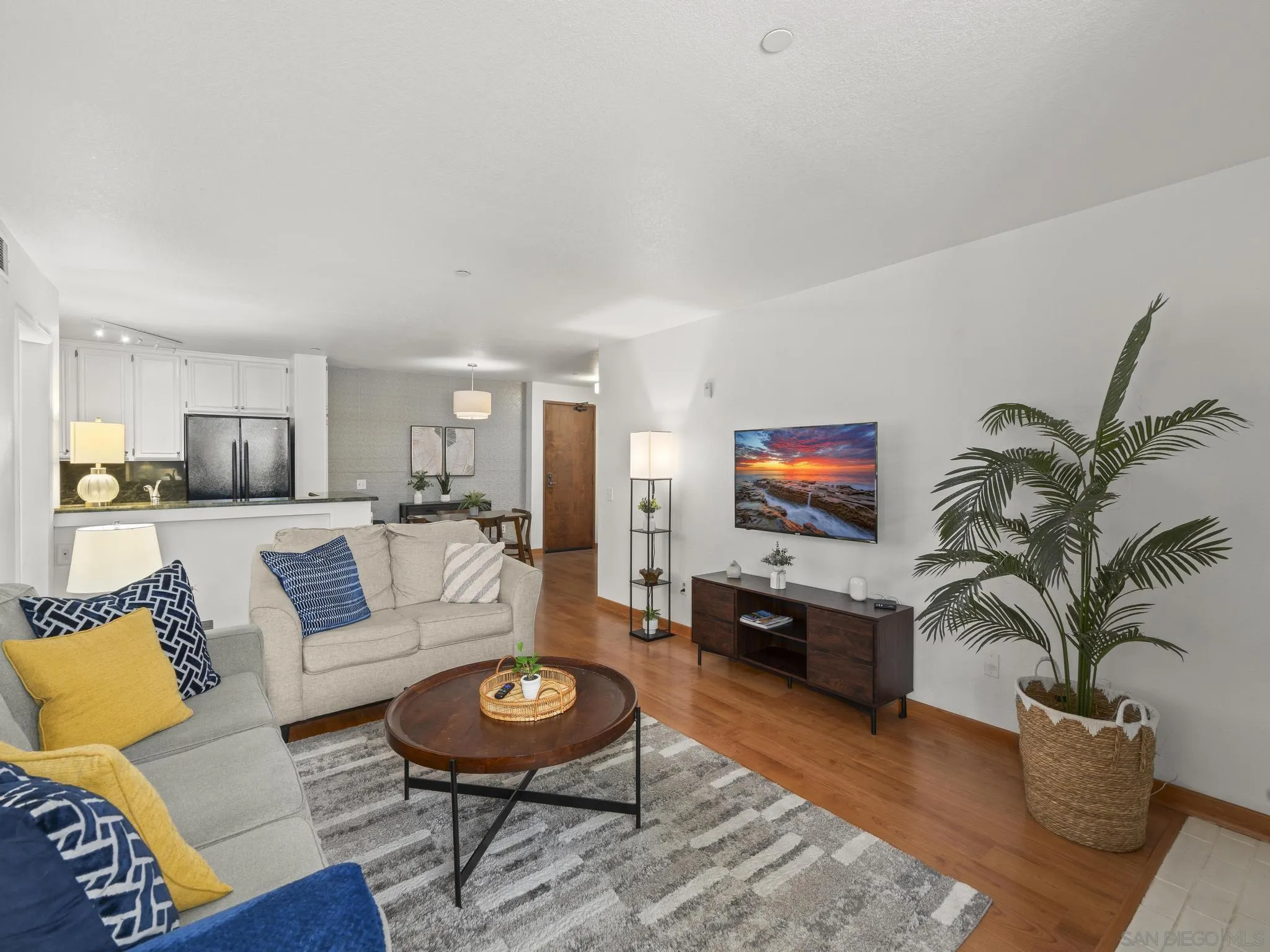 850 State Unit 117