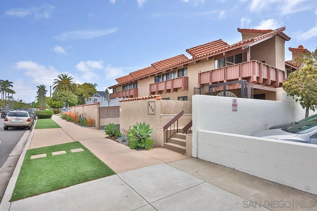 835 D Ave Unit 4
