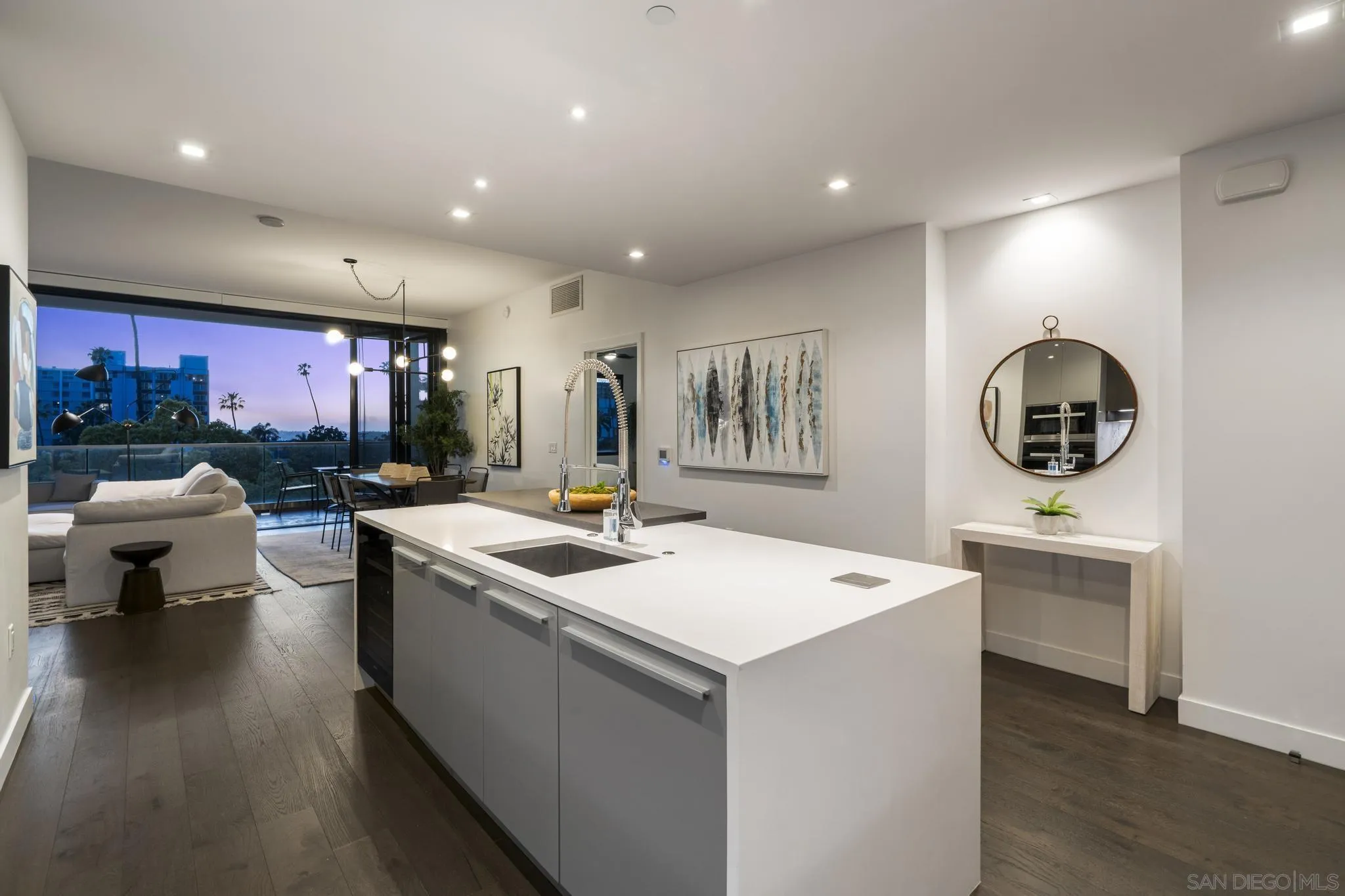2604 5th Ave Unit 406