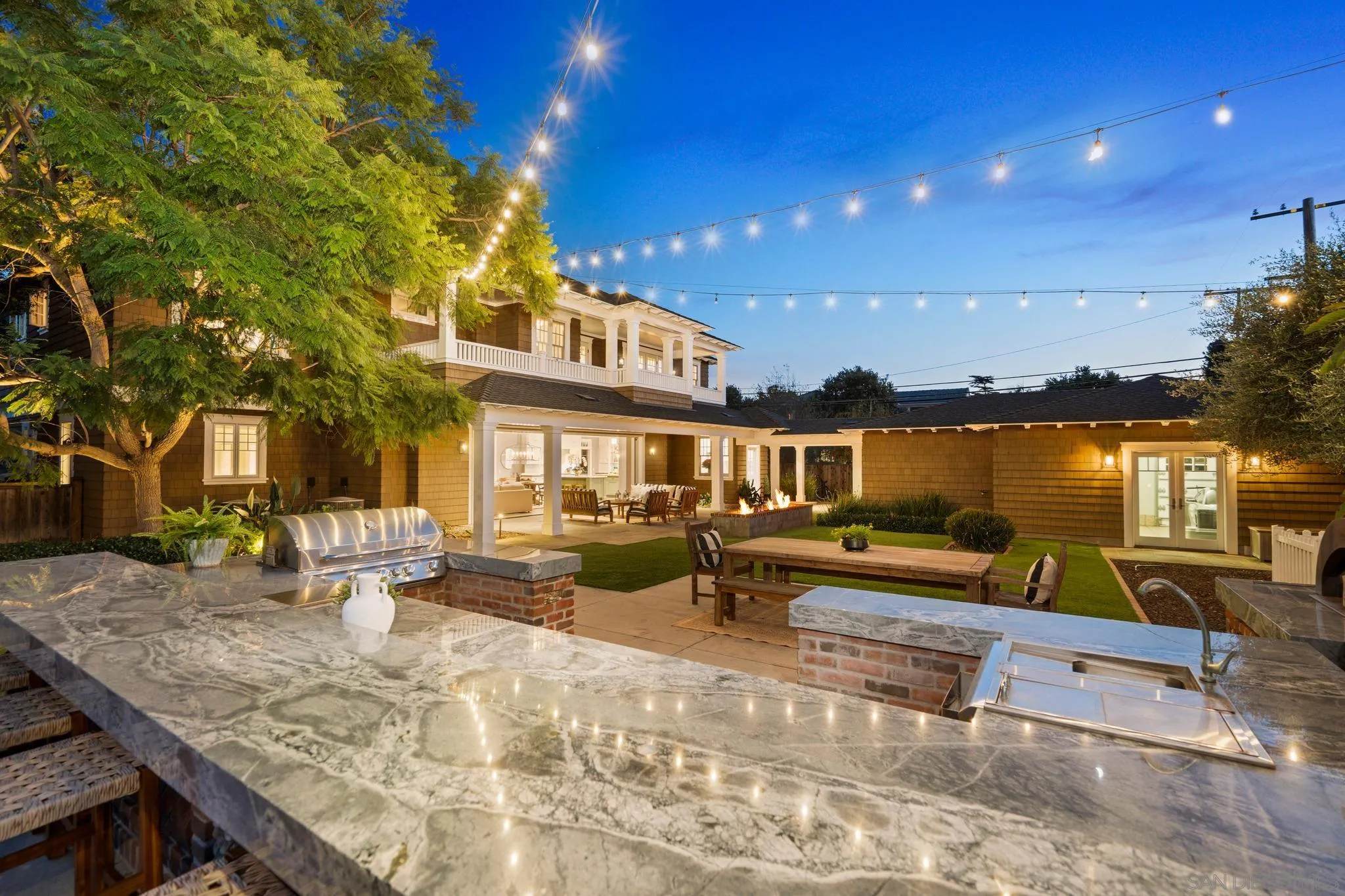750 & 760 Country Club Ln