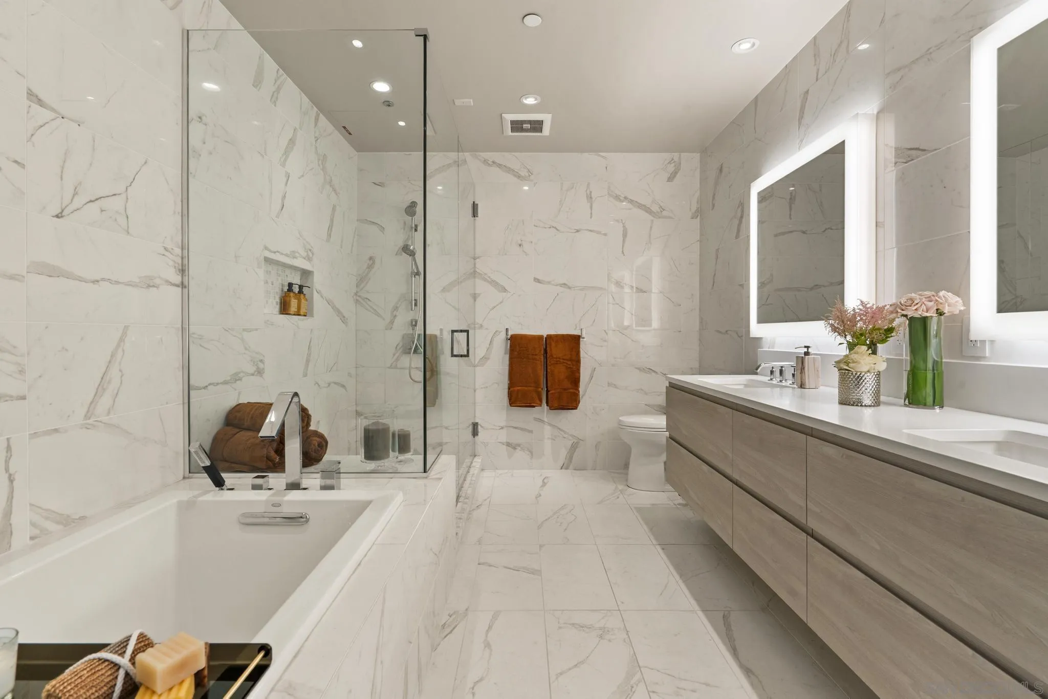 2604 5th Ave Unit 801