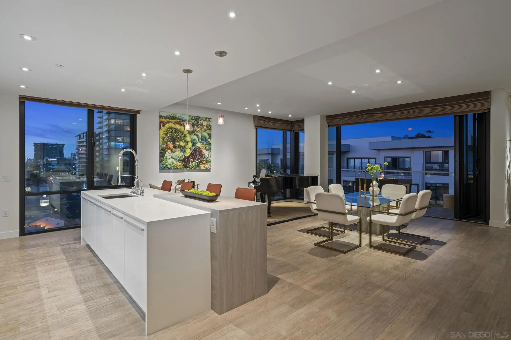 2604 5th Ave Unit 801