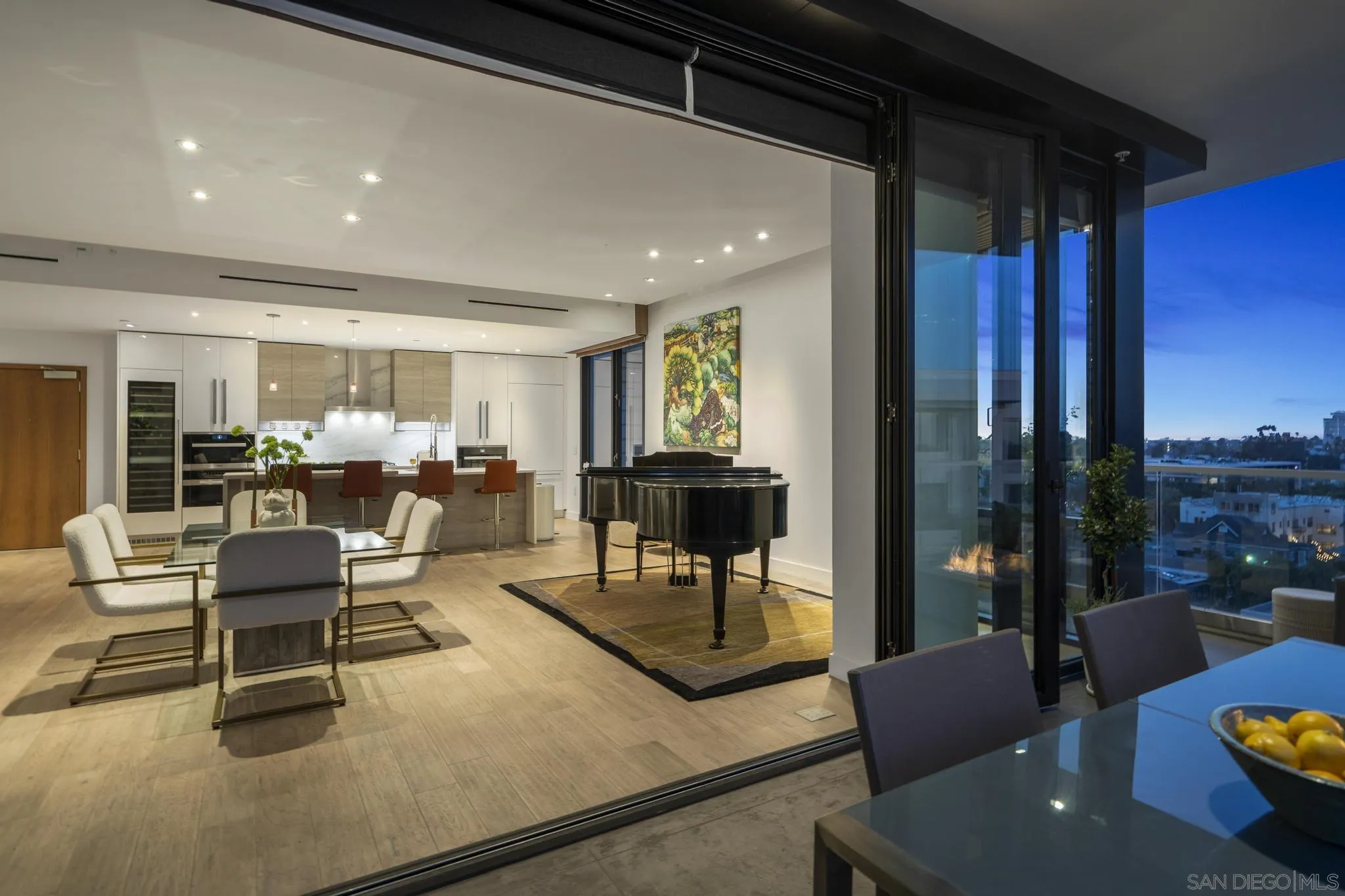 2604 5th Ave Unit 801