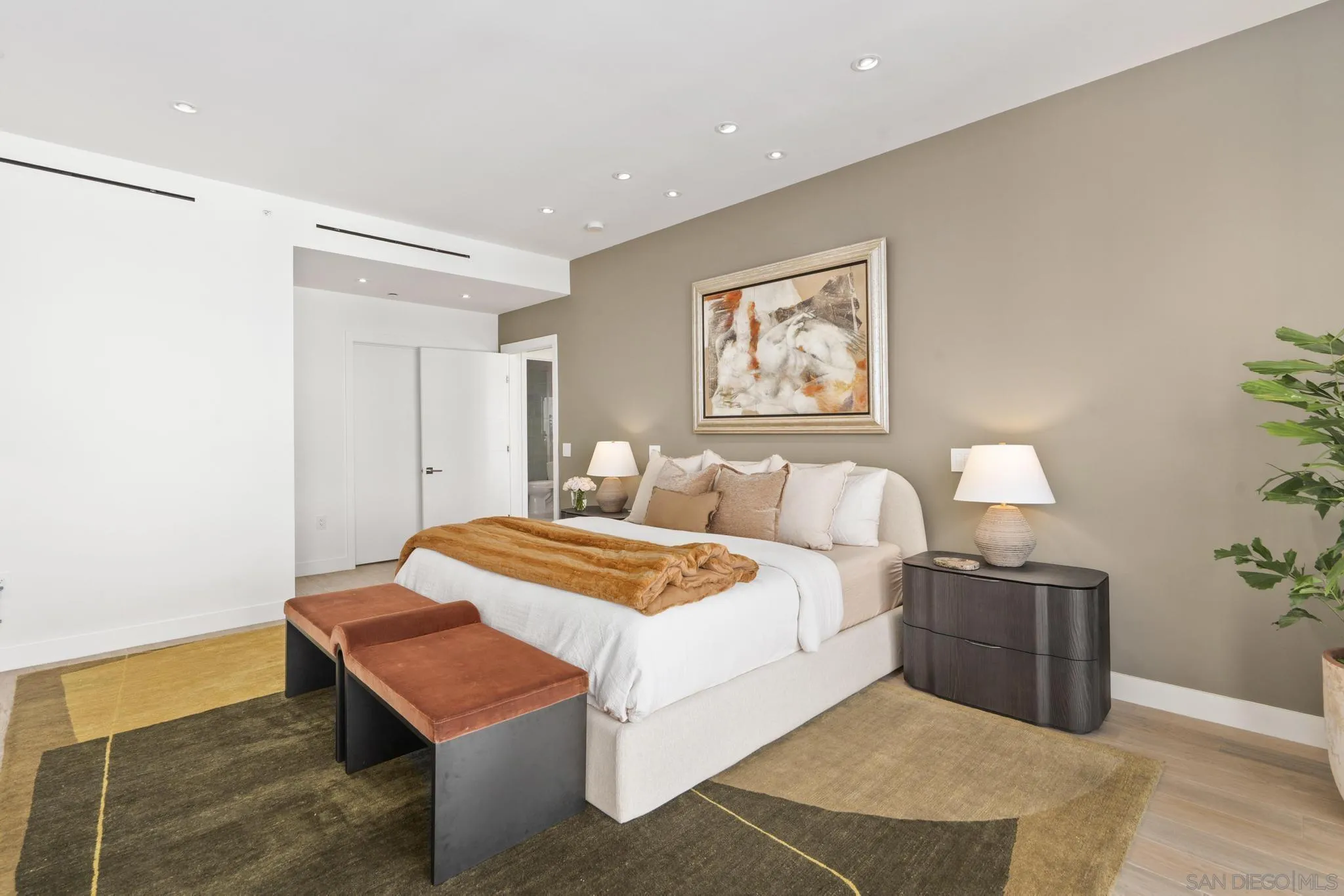 2604 5th Ave Unit 801