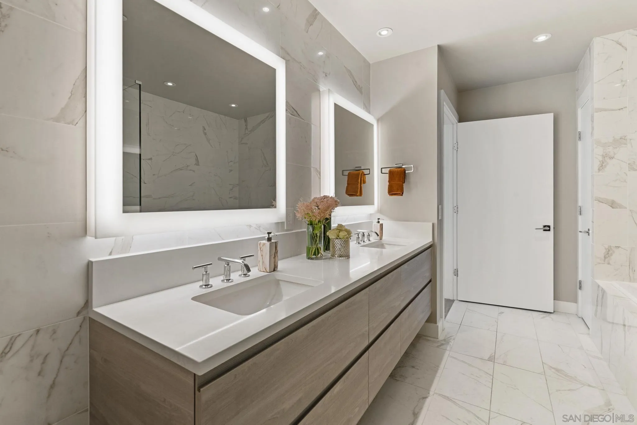 2604 5th Ave Unit 801