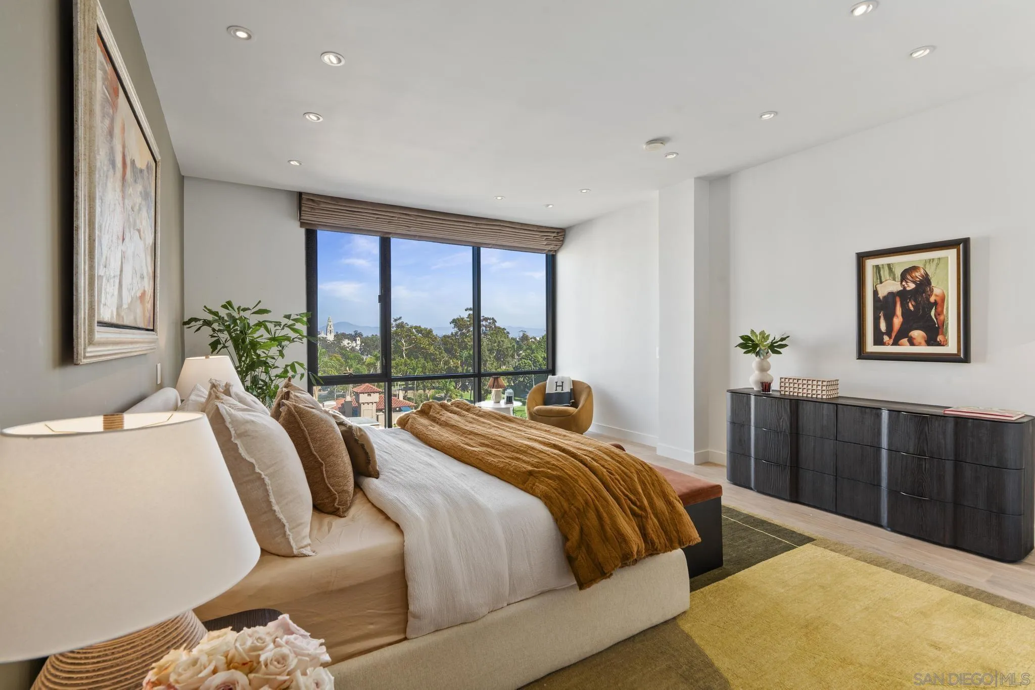 2604 5th Ave Unit 801