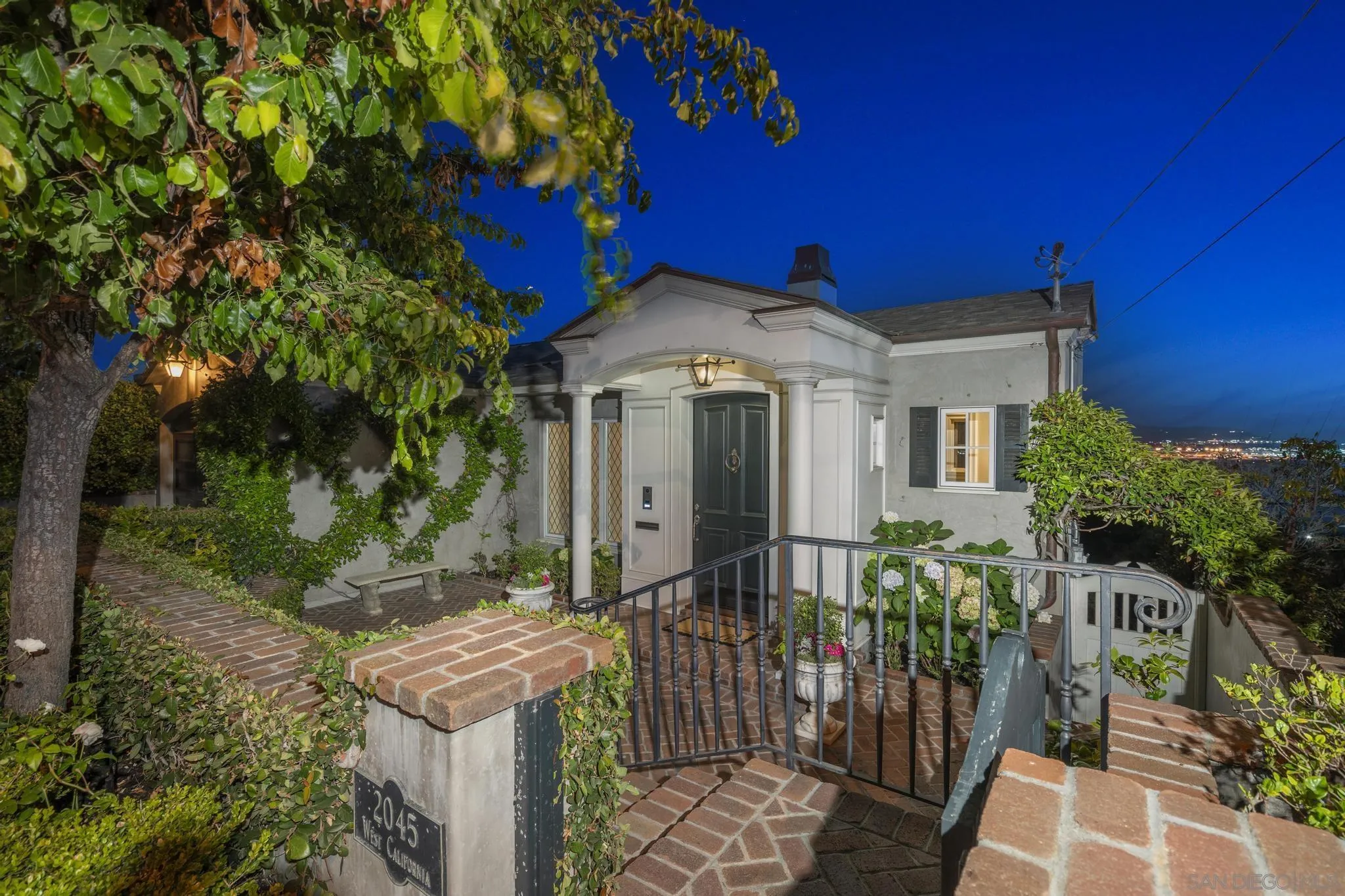 2045 W California St