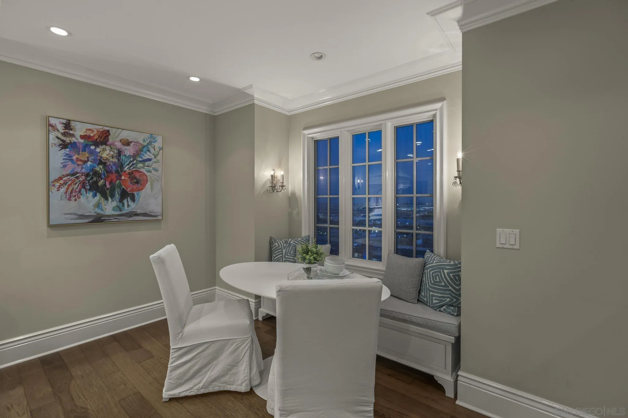 2045 W California St