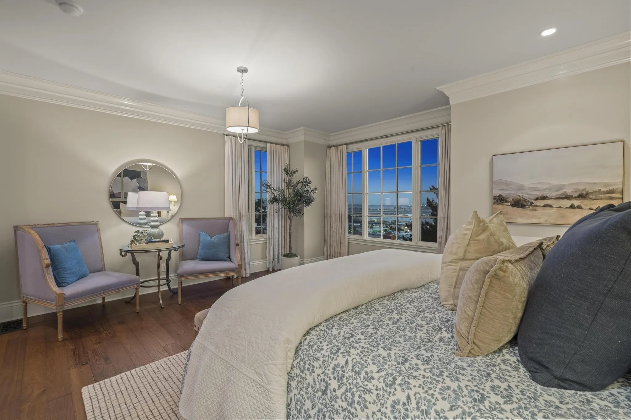 2045 W California St