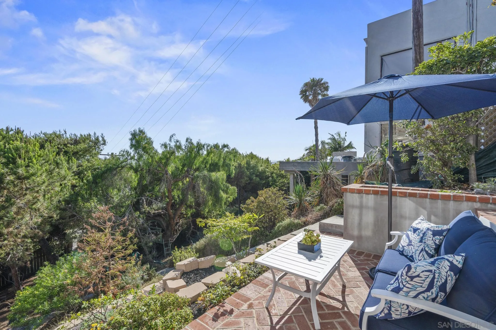 2045 W California St