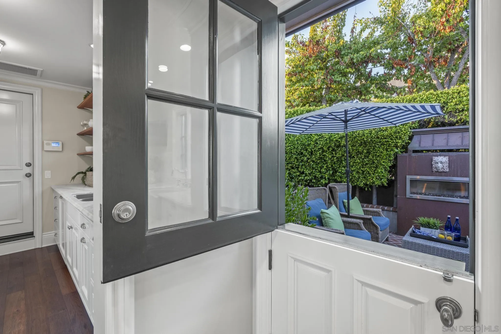 2045 W California St