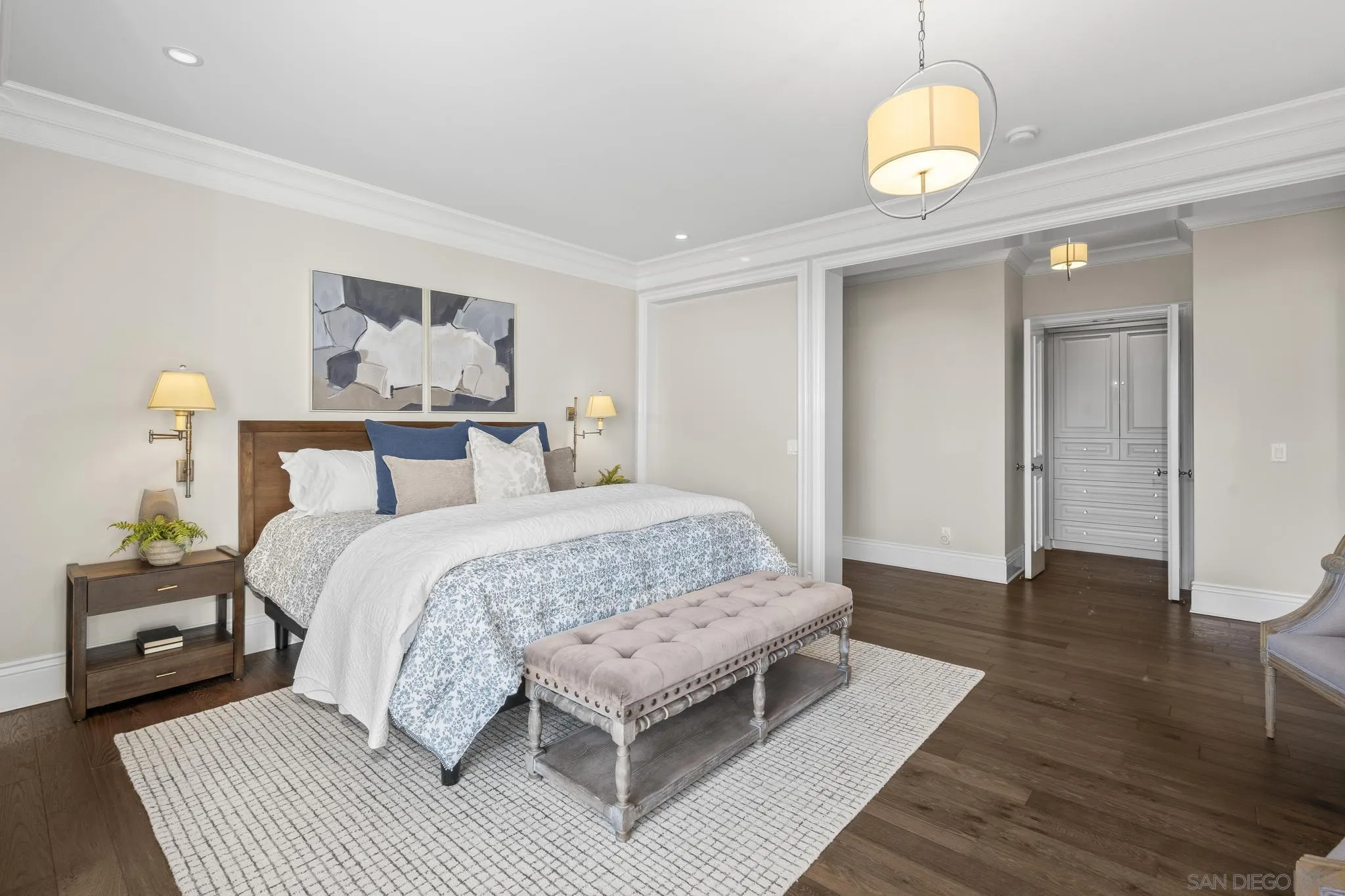 2045 W California St