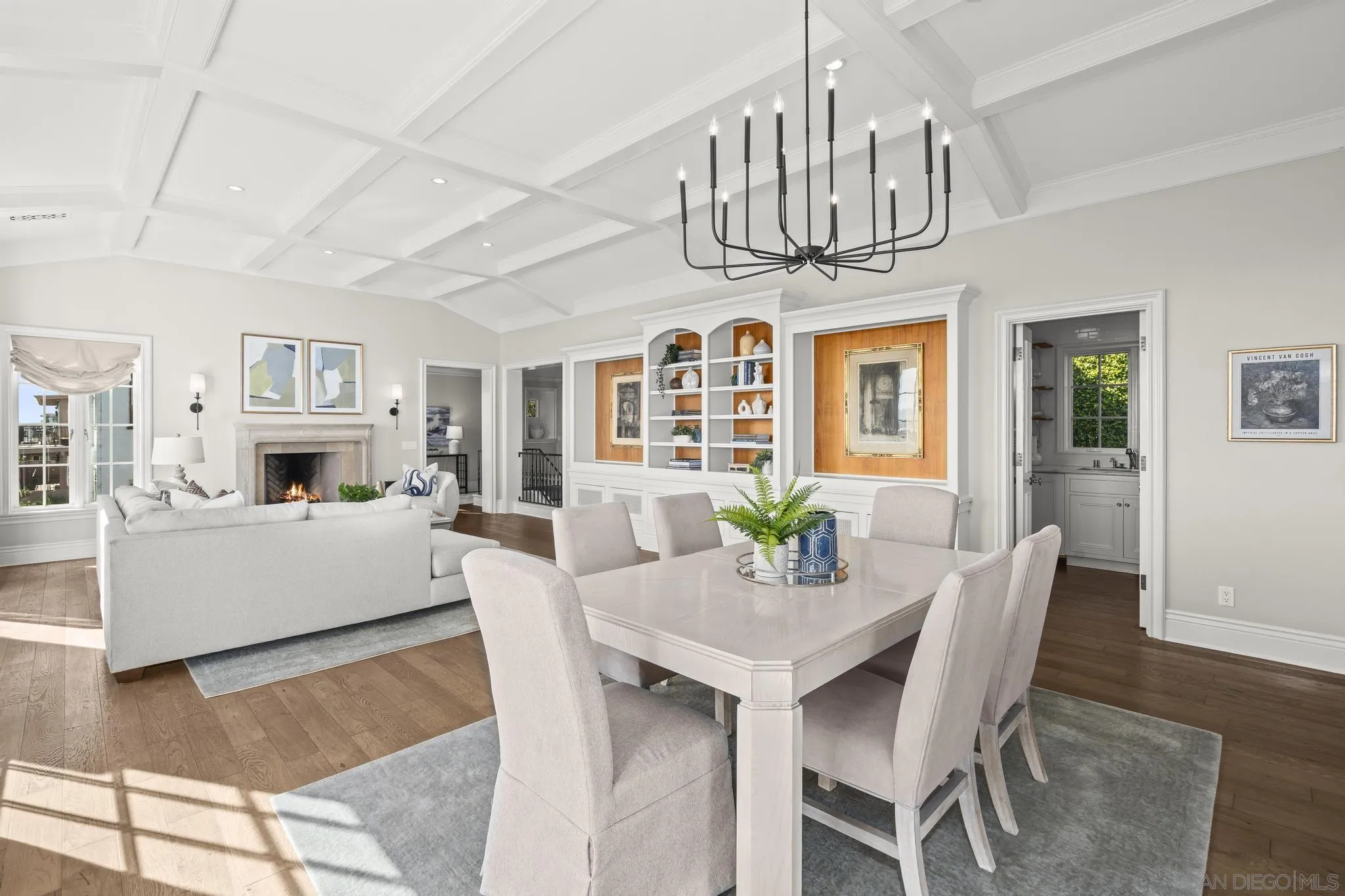 2045 W California St