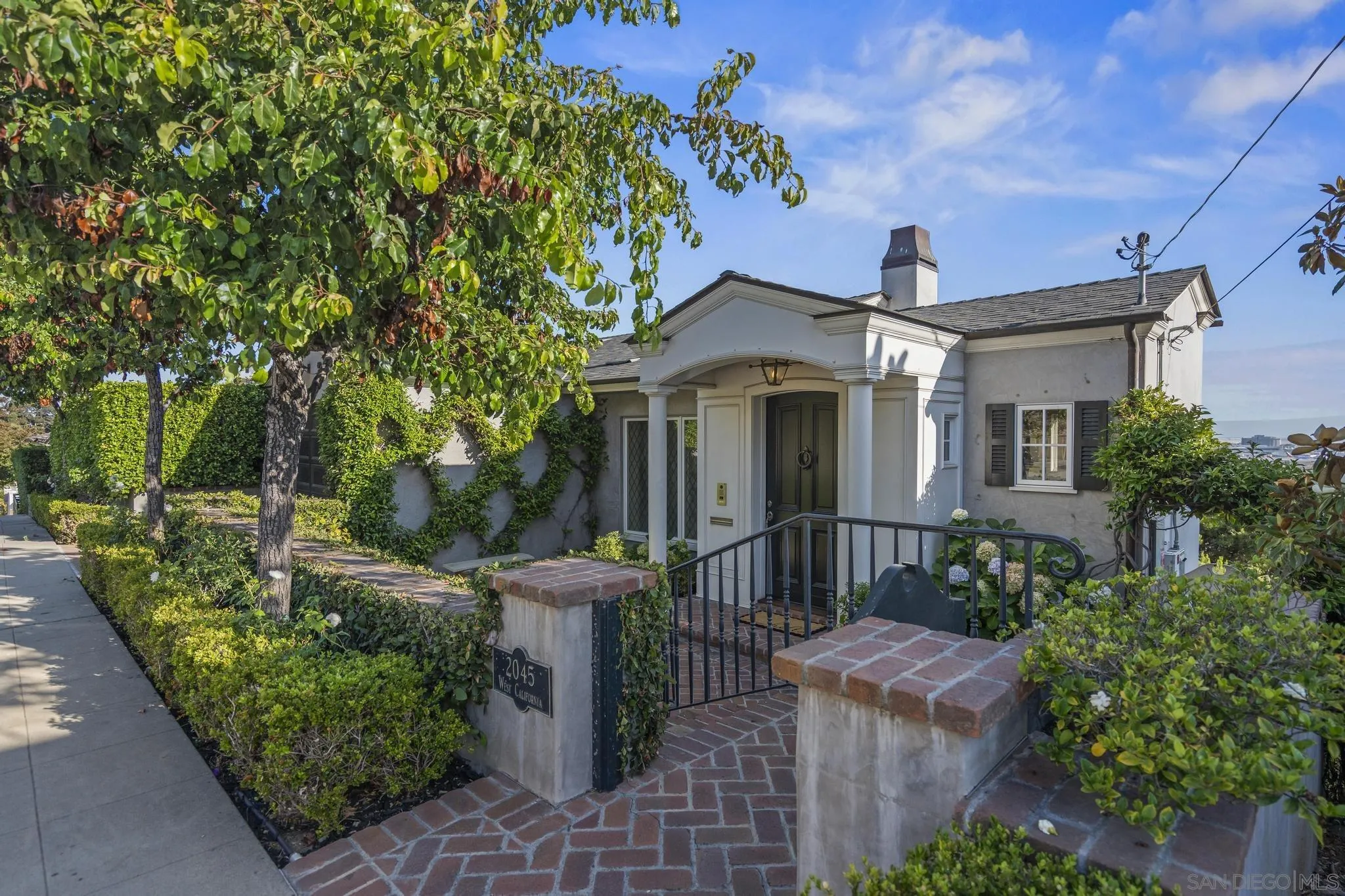 2045 W California St