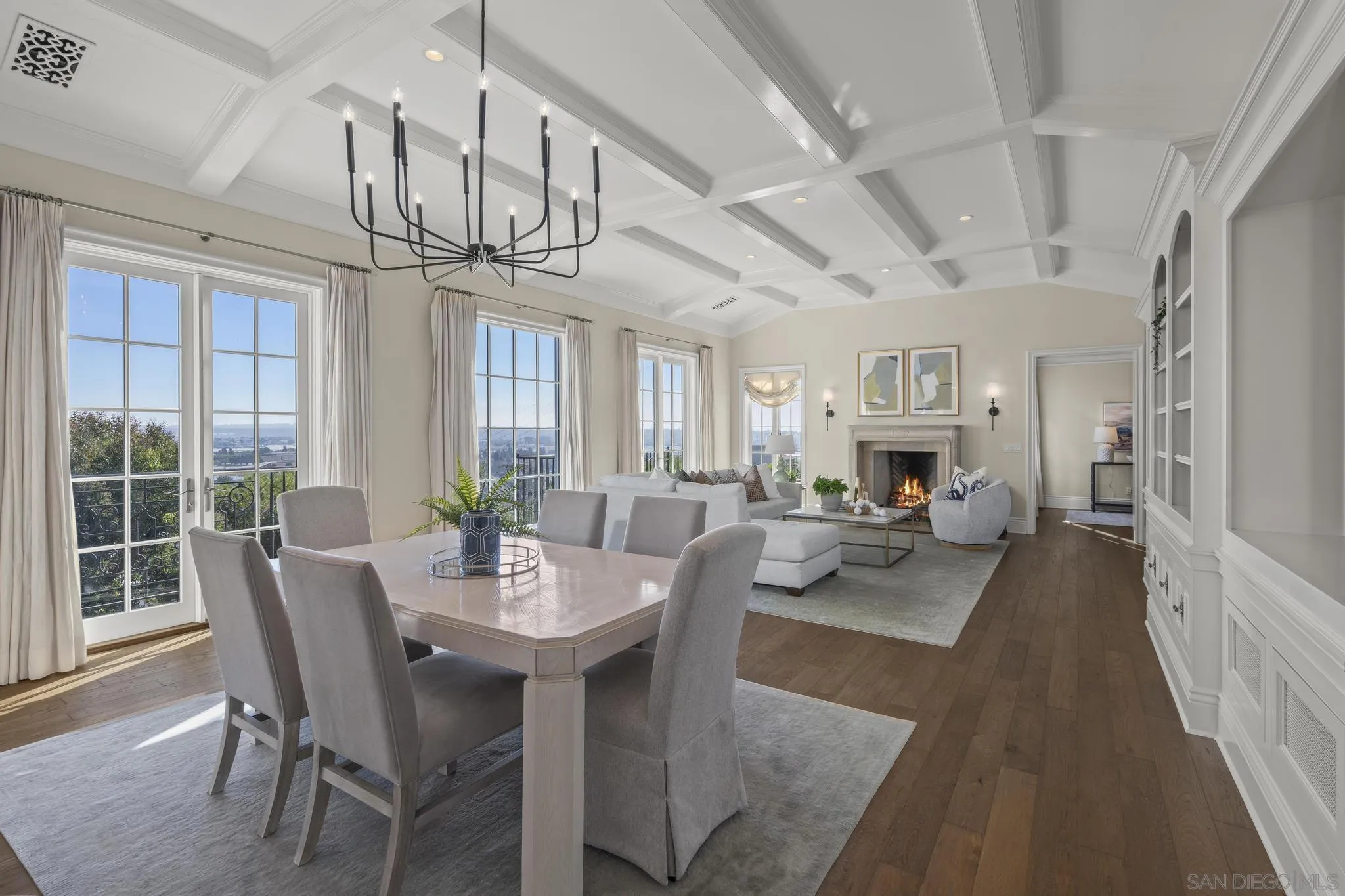 2045 W California St