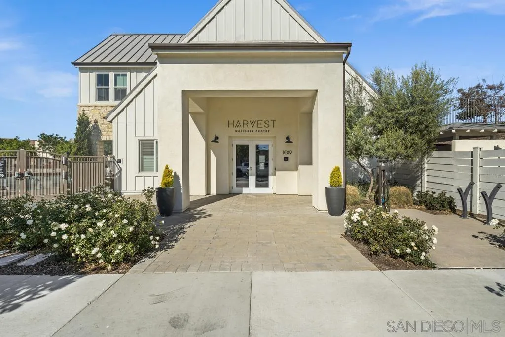 2158 Tributary Dr Unit 1