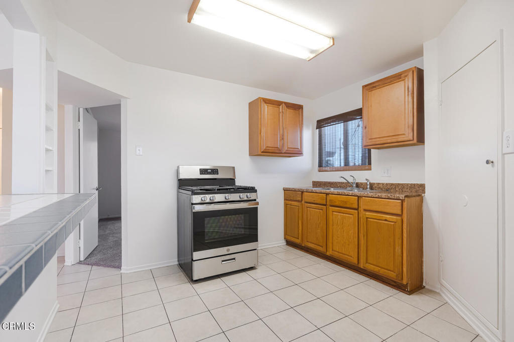 387 389 Highland Drive