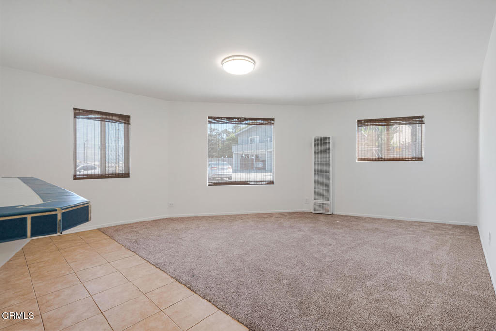 387 389 Highland Drive