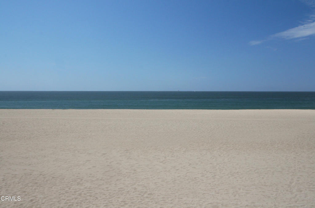 387 389 Highland Drive