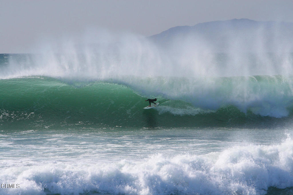 387 389 Highland Drive