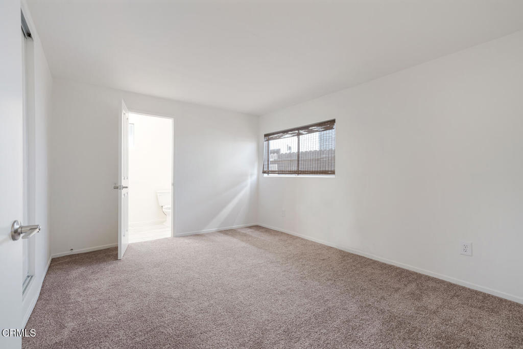 387 389 Highland Drive