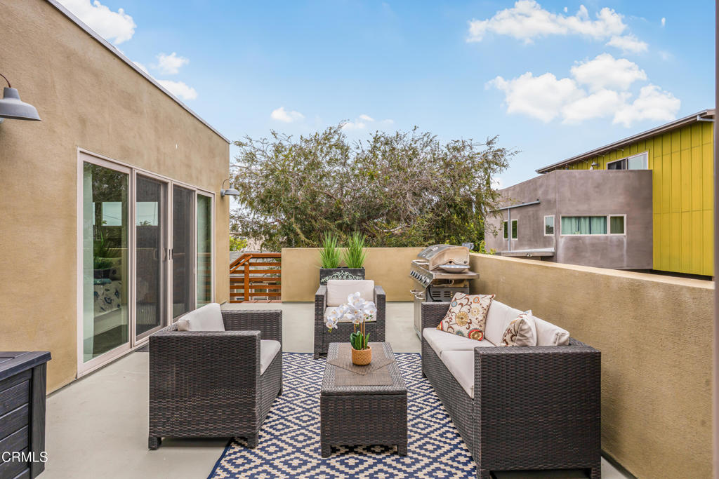 213 E Scott Street