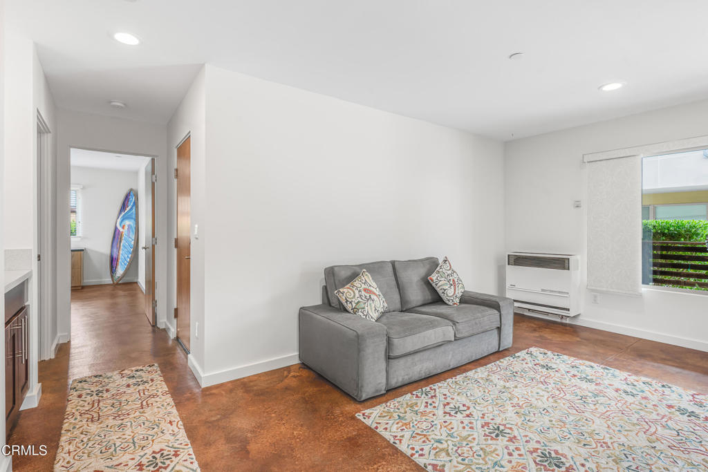 213 E Scott Street