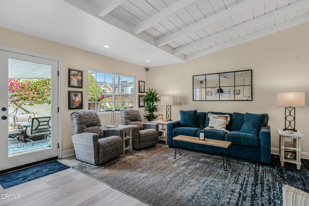 328 Santa Monica Drive