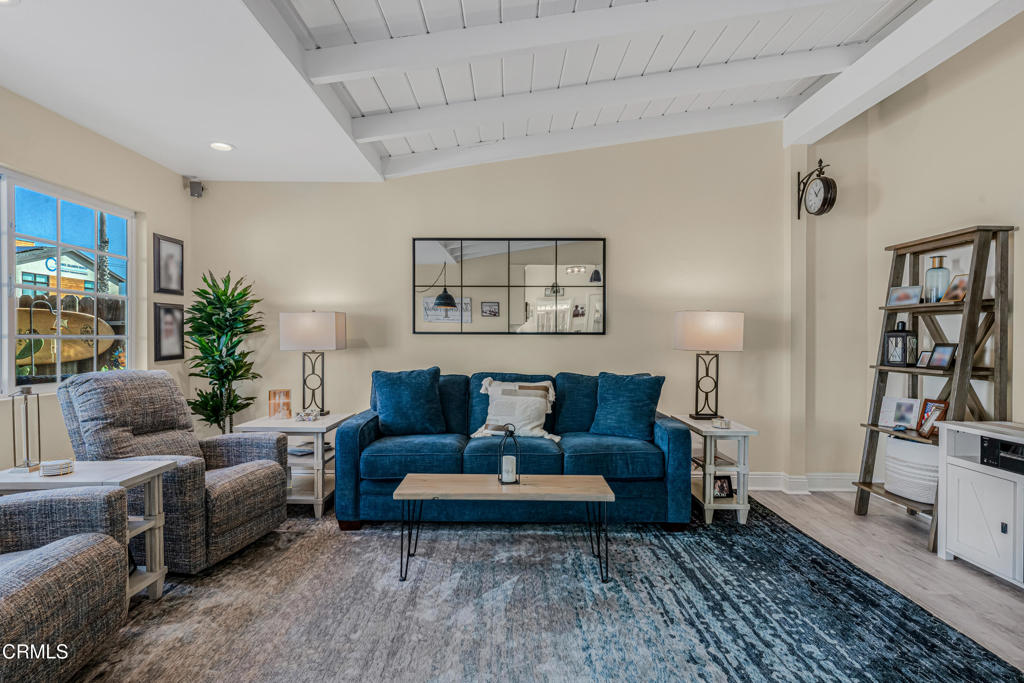 328 Santa Monica Drive